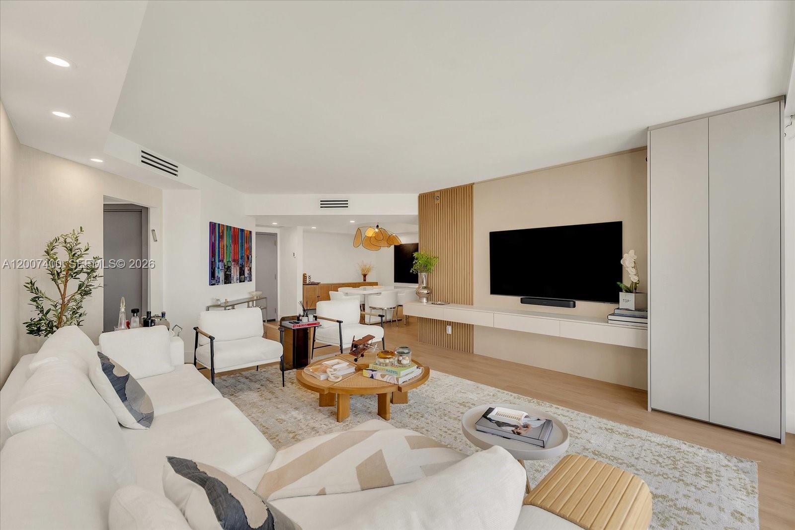 3640 Yacht Clb Dr #310 Aventura, FL 33180