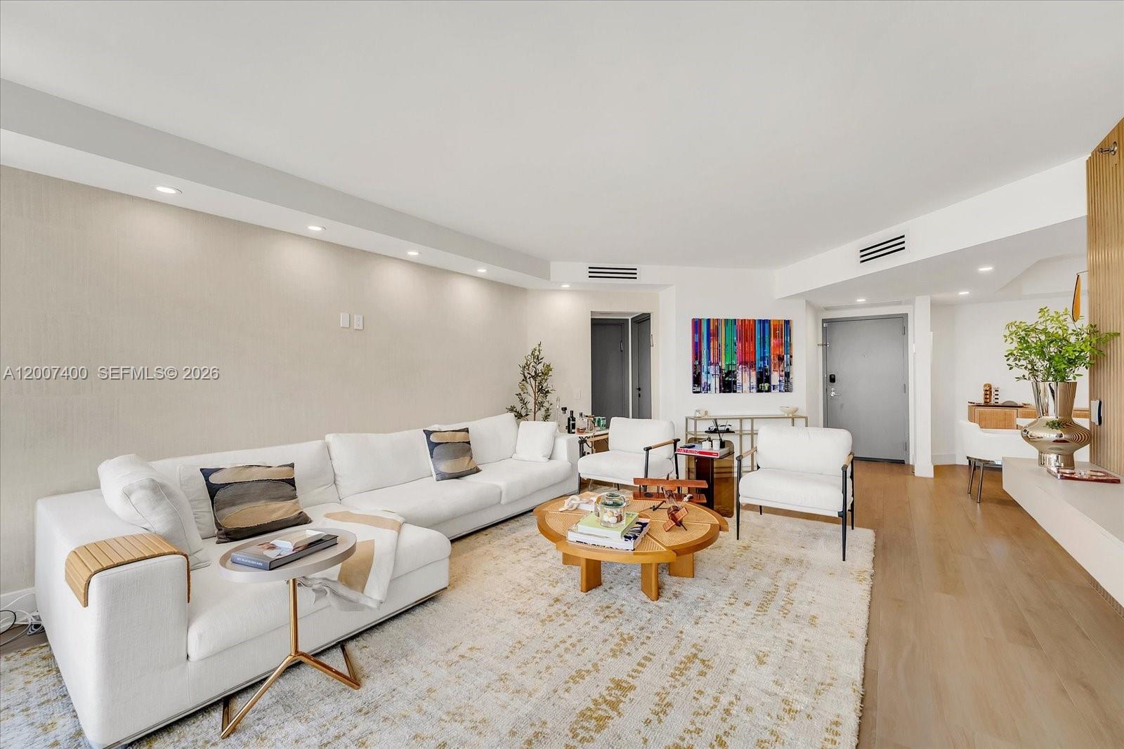 3640 Yacht Clb Dr #310 Aventura, FL 33180