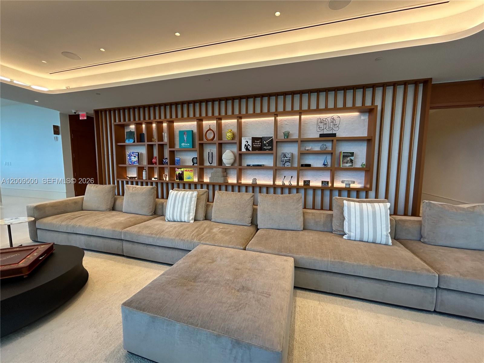 image Una Residences24