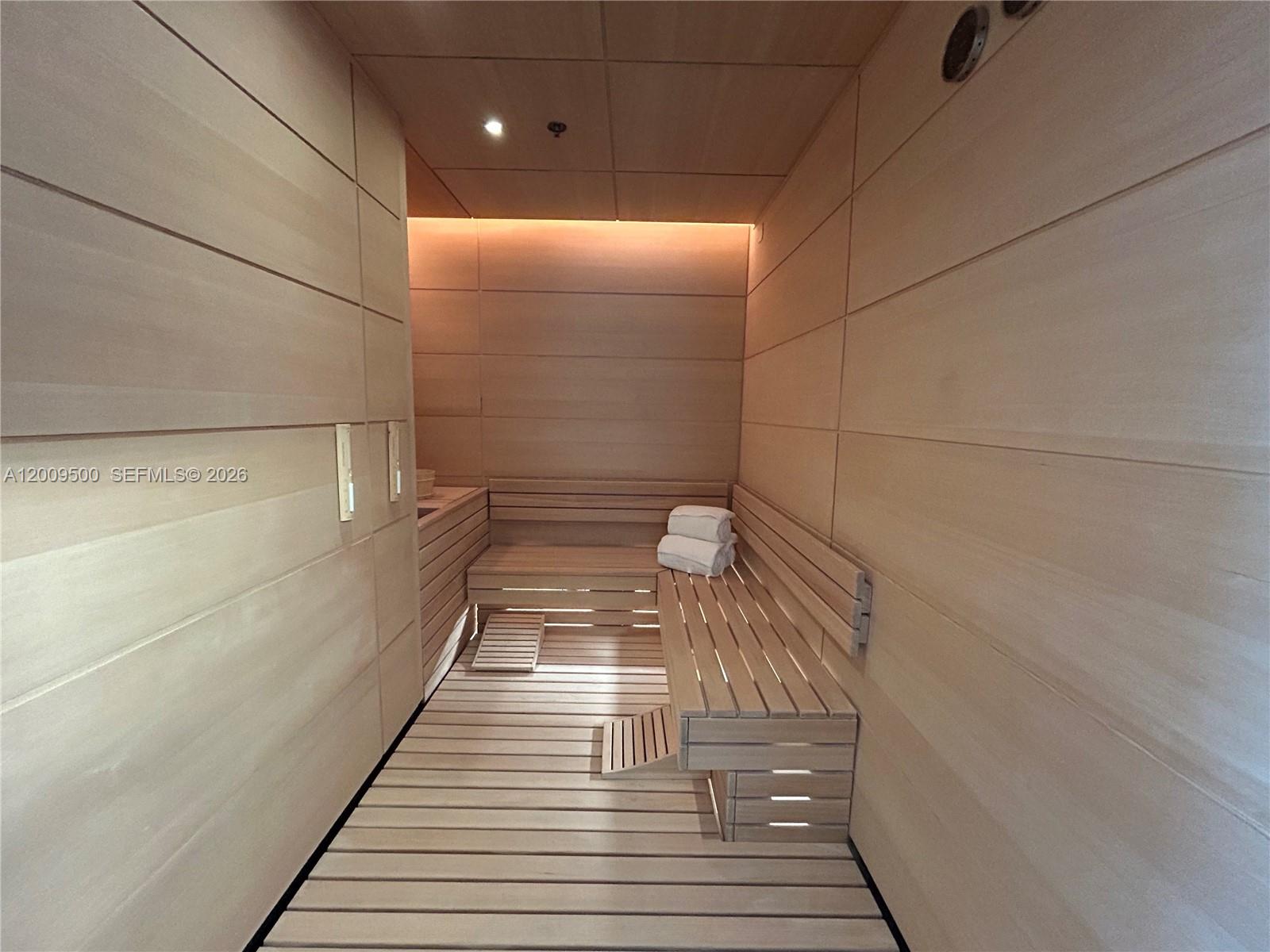 image Una Residences28