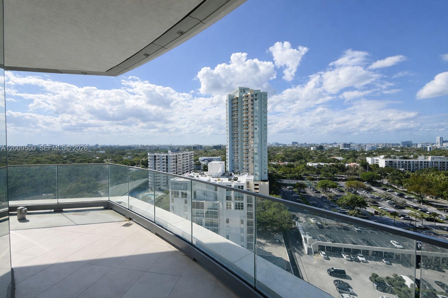 image Una Residences8