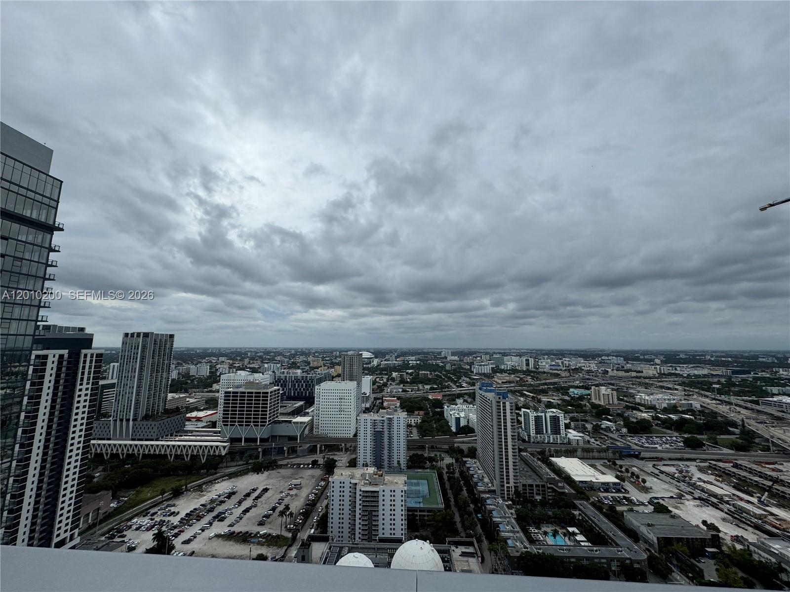 image Paramount Miami Worldcenter2