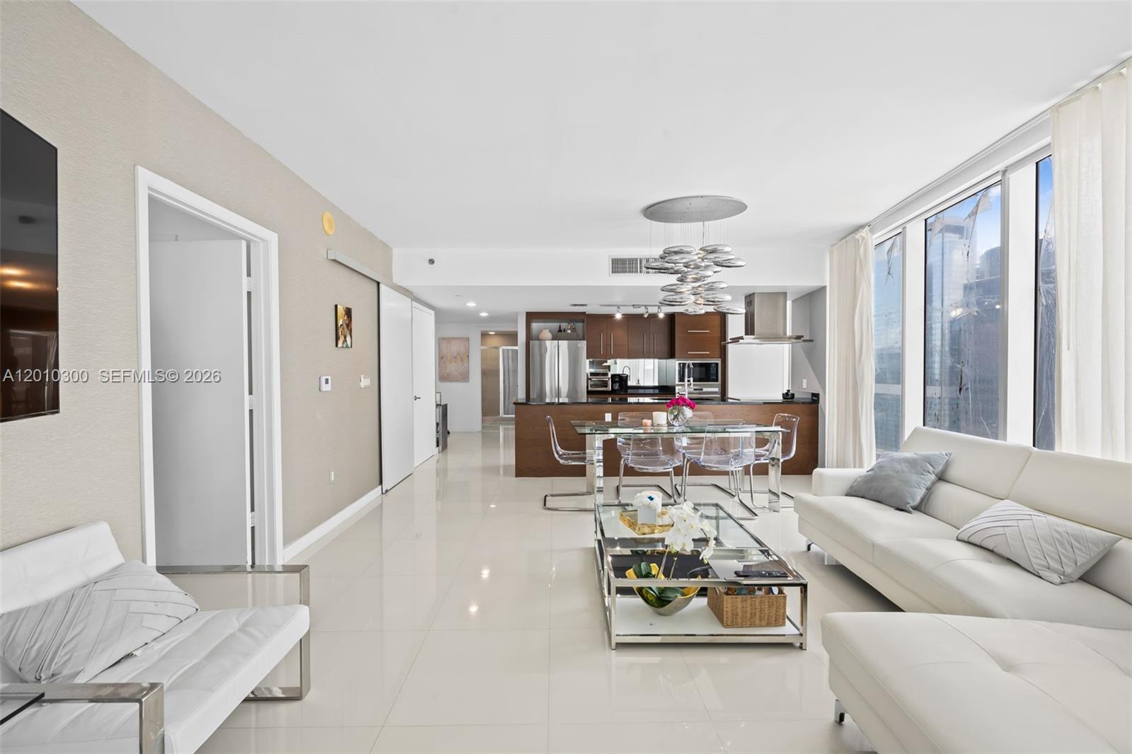 495 Brickell Ave #3710 Miami, FL 33131