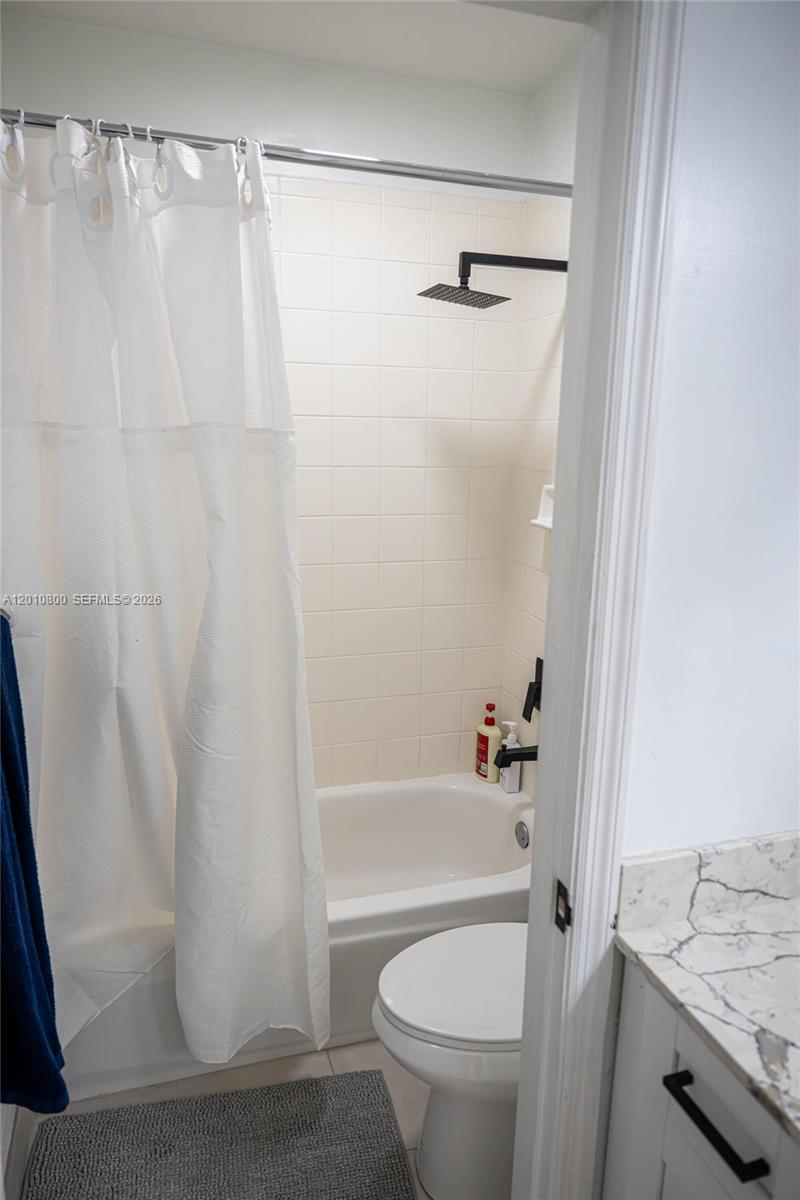 9167 Fontainebleau Blvd #6 Miami, FL 33172