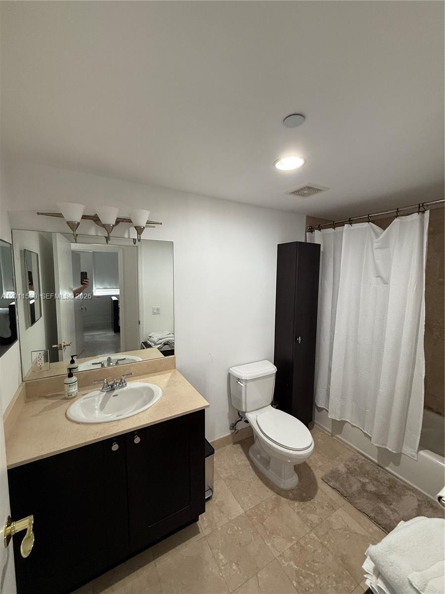 4100 Salzedo St #811 Coral Gables, FL 33146