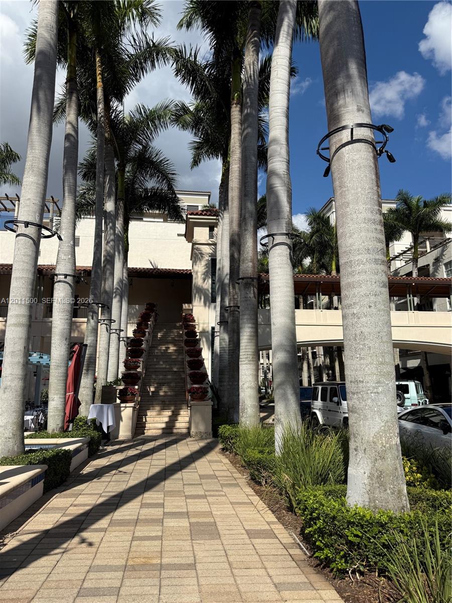 4100 Salzedo St #811 Coral Gables, FL 33146