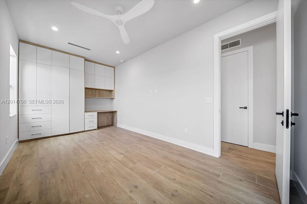 904 NE 17th Ter Fort Lauderdale, FL 33304