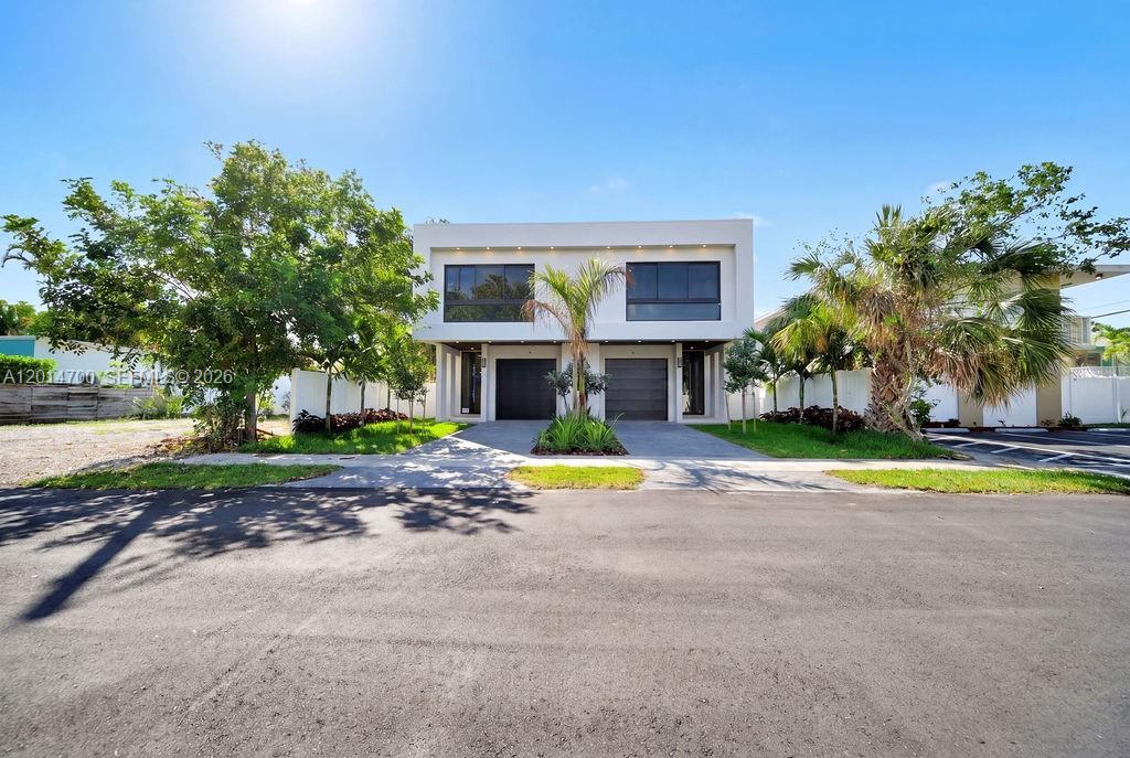904 NE 17th Ter Fort Lauderdale, FL 33304