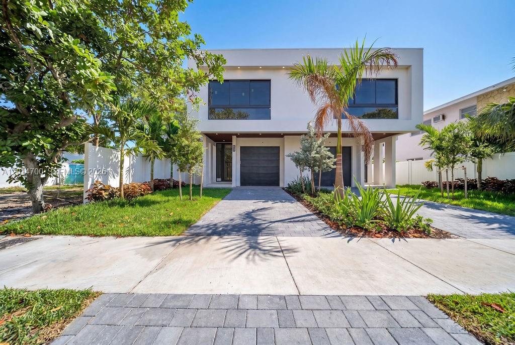 904 NE 17th Ter Fort Lauderdale, FL 33304