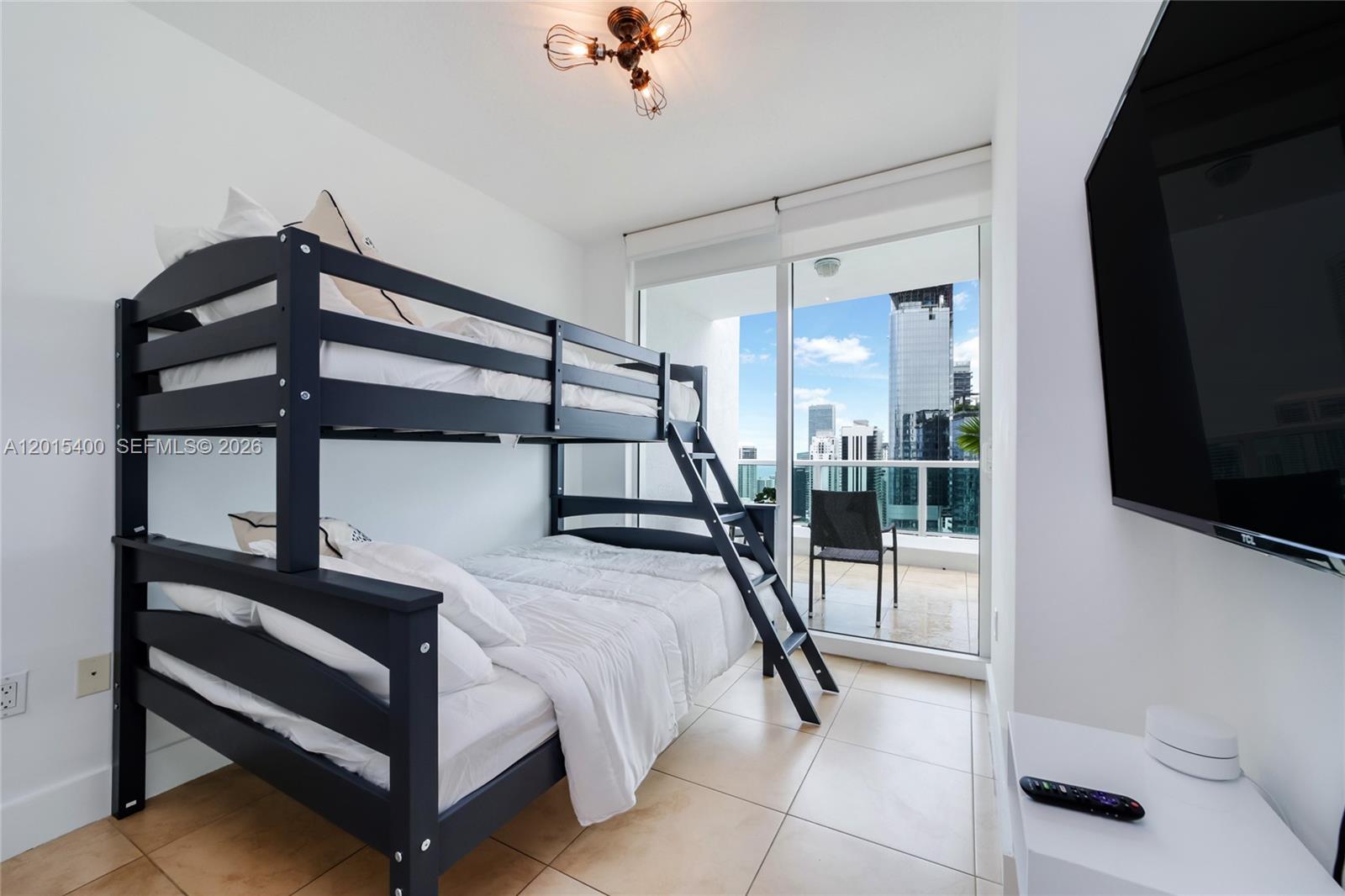 41 SE 5th St #2410 Miami, FL 33131