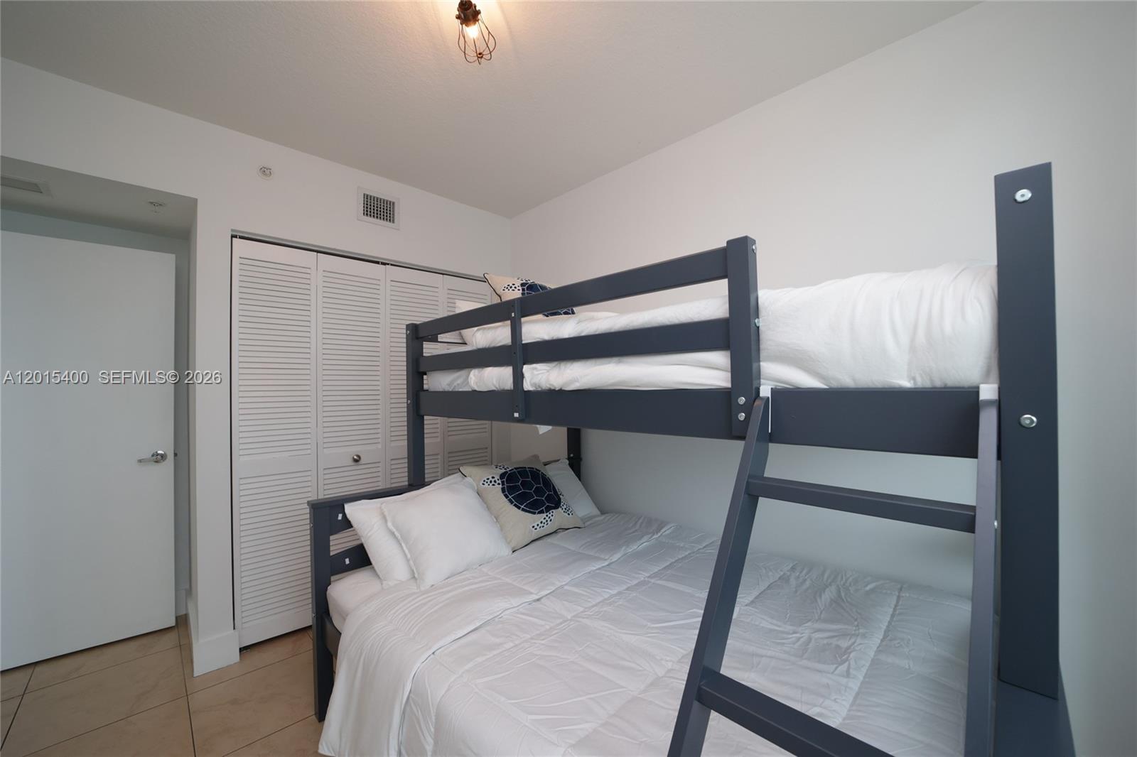 41 SE 5th St #2410 Miami, FL 33131
