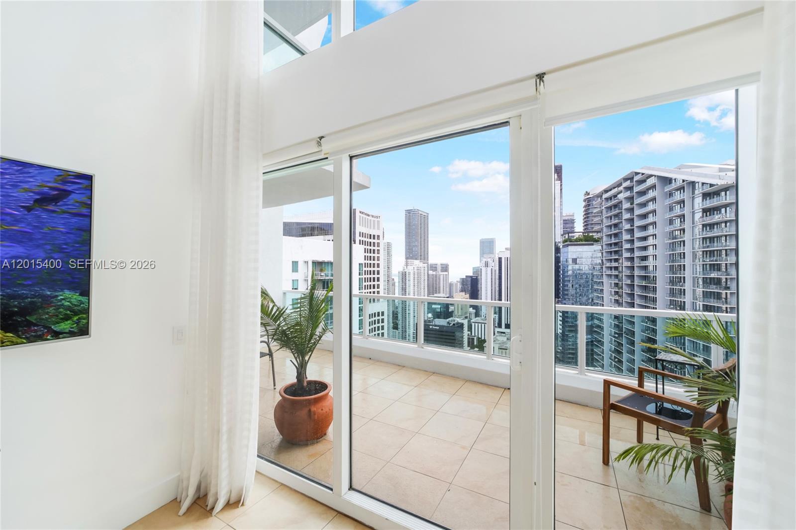 41 SE 5th St #2410 Miami, FL 33131