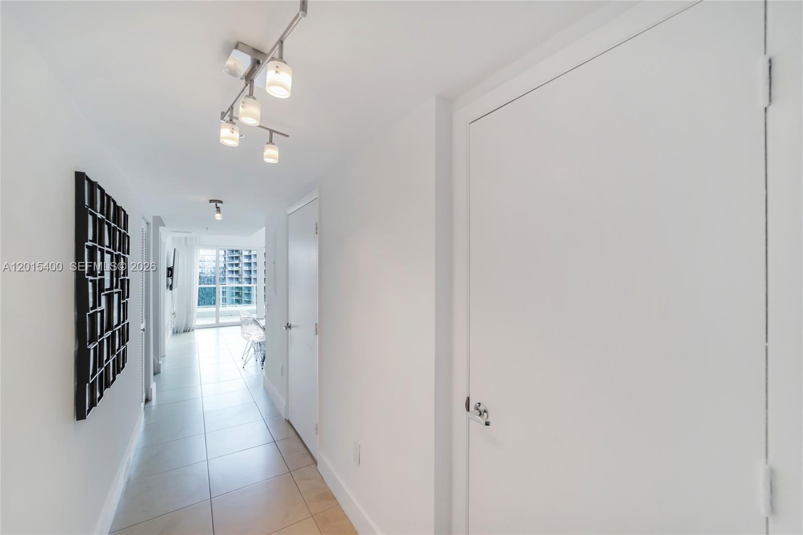 41 SE 5th St #2410 Miami, FL 33131