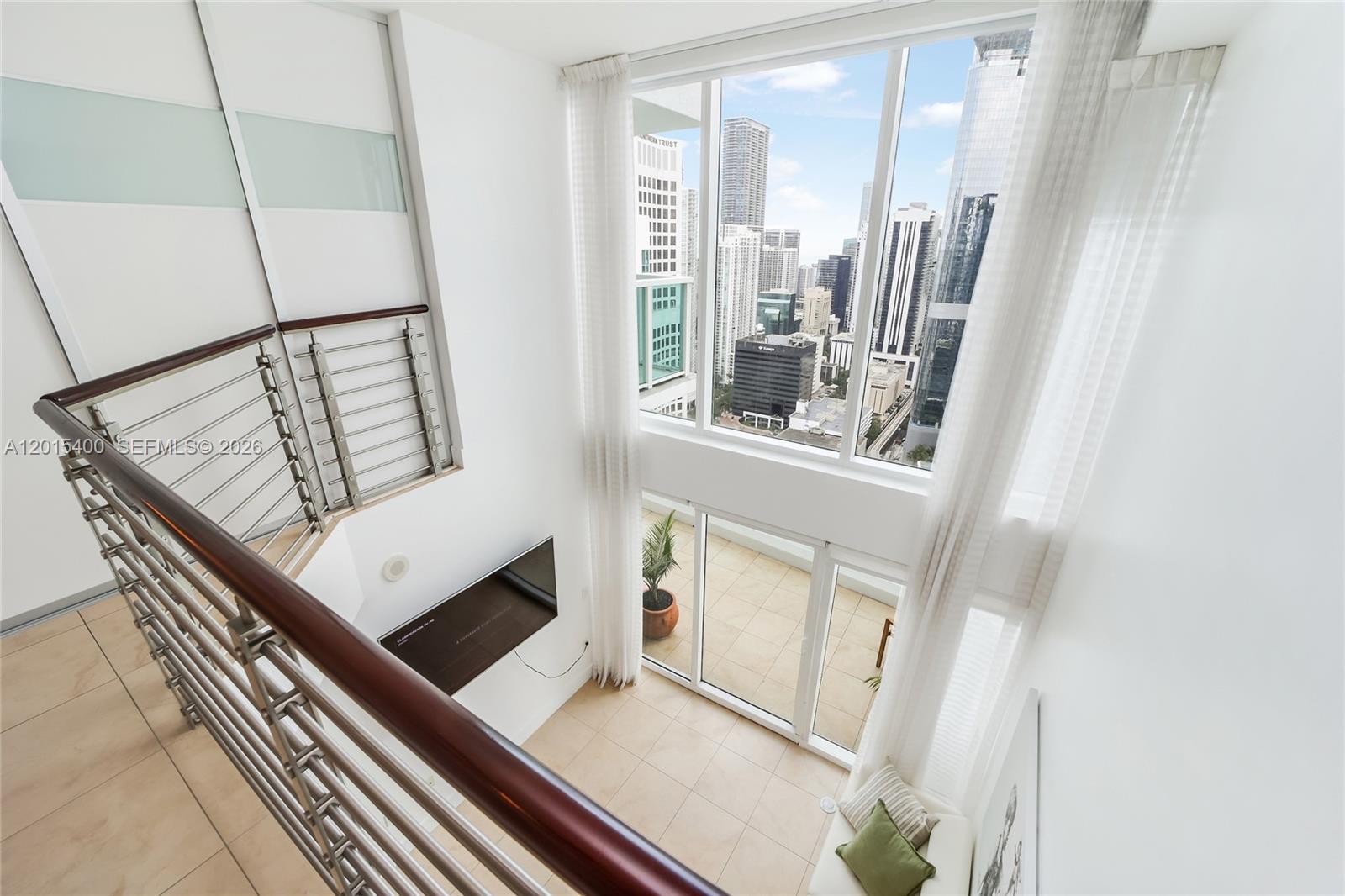 41 SE 5th St #2410 Miami, FL 33131