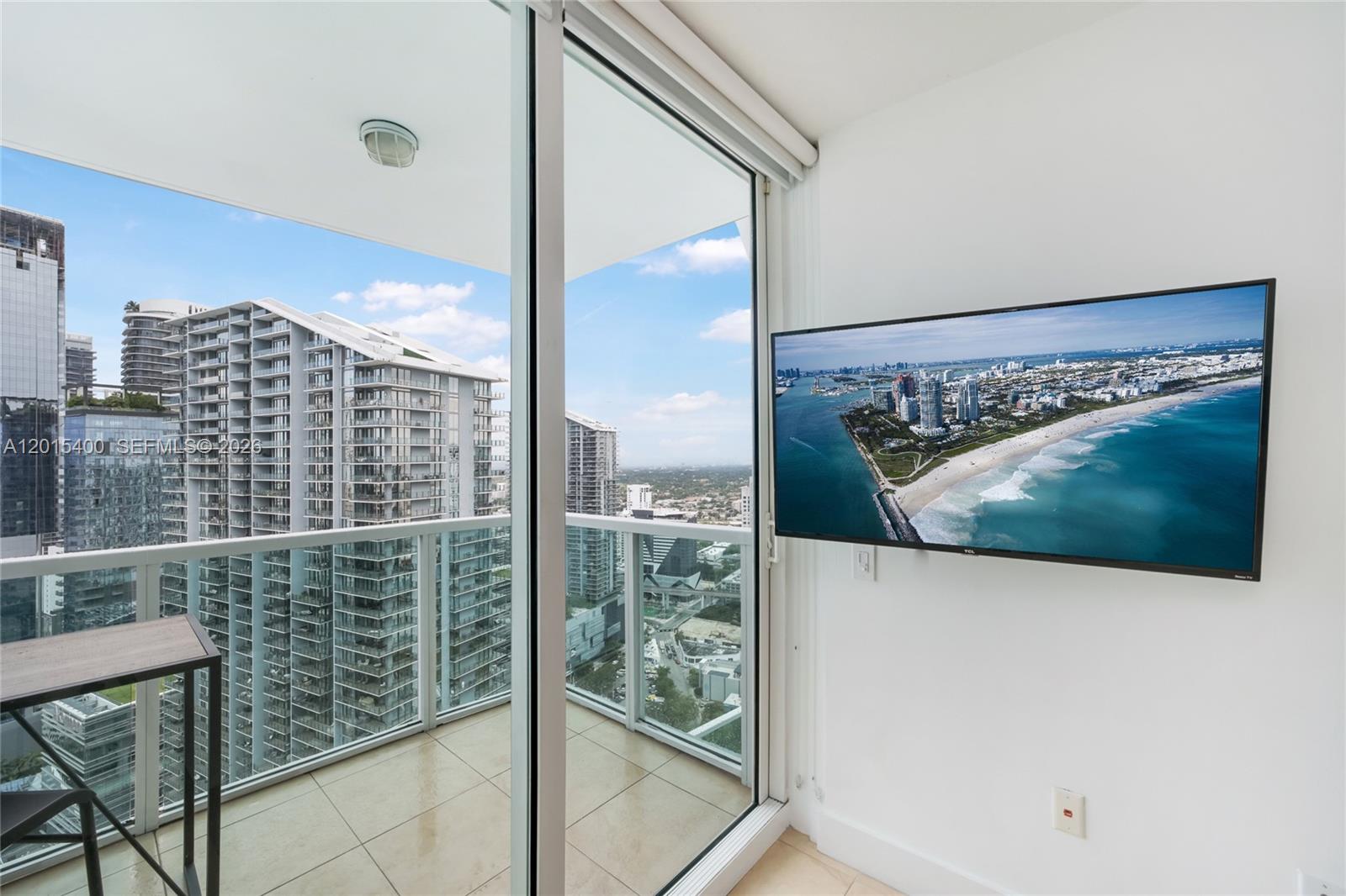 41 SE 5th St #2410 Miami, FL 33131