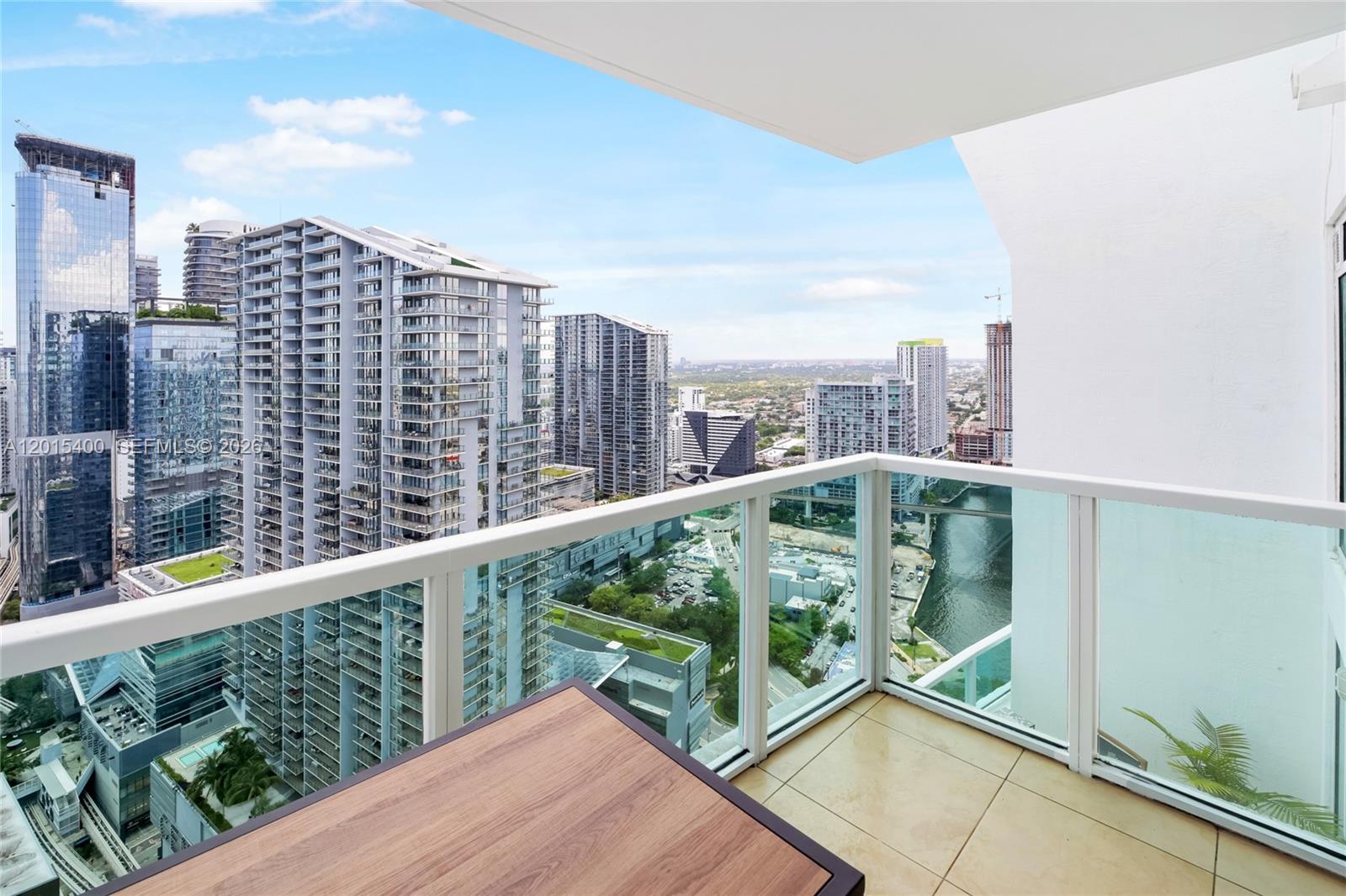 41 SE 5th St #2410 Miami, FL 33131