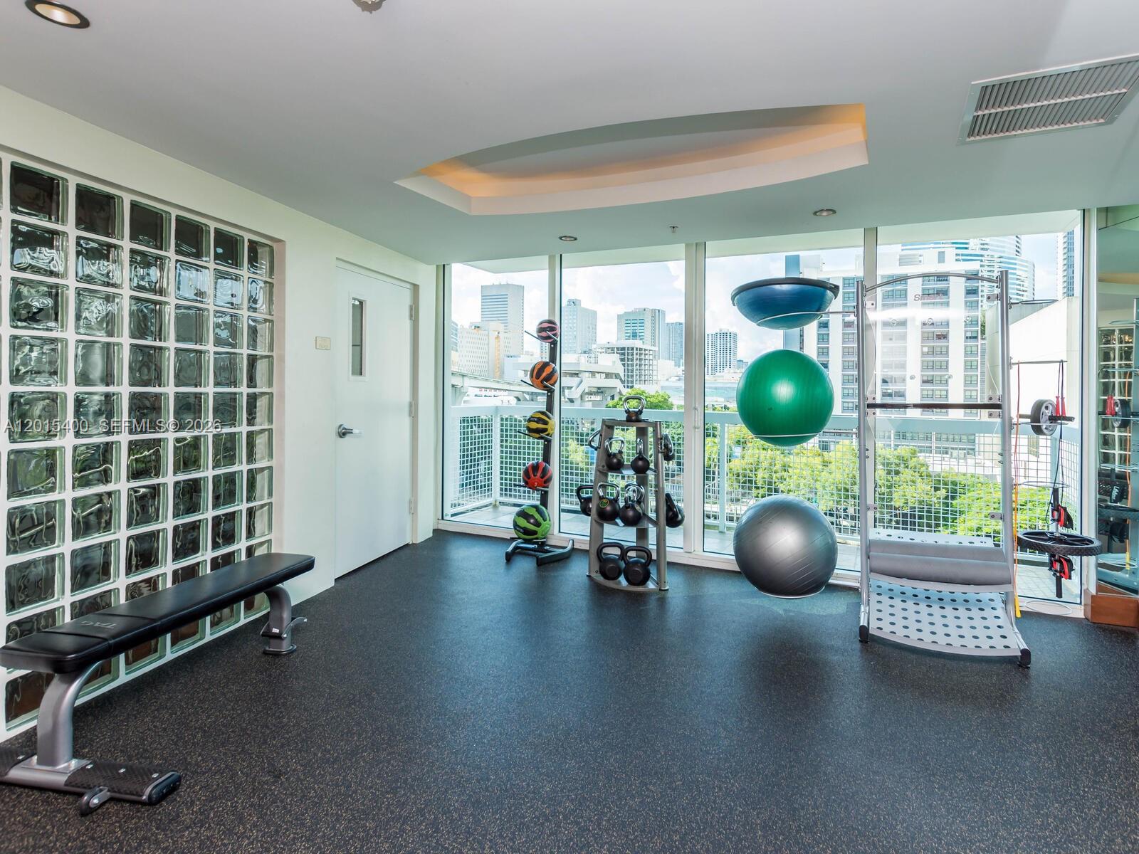 41 SE 5th St #2410 Miami, FL 33131