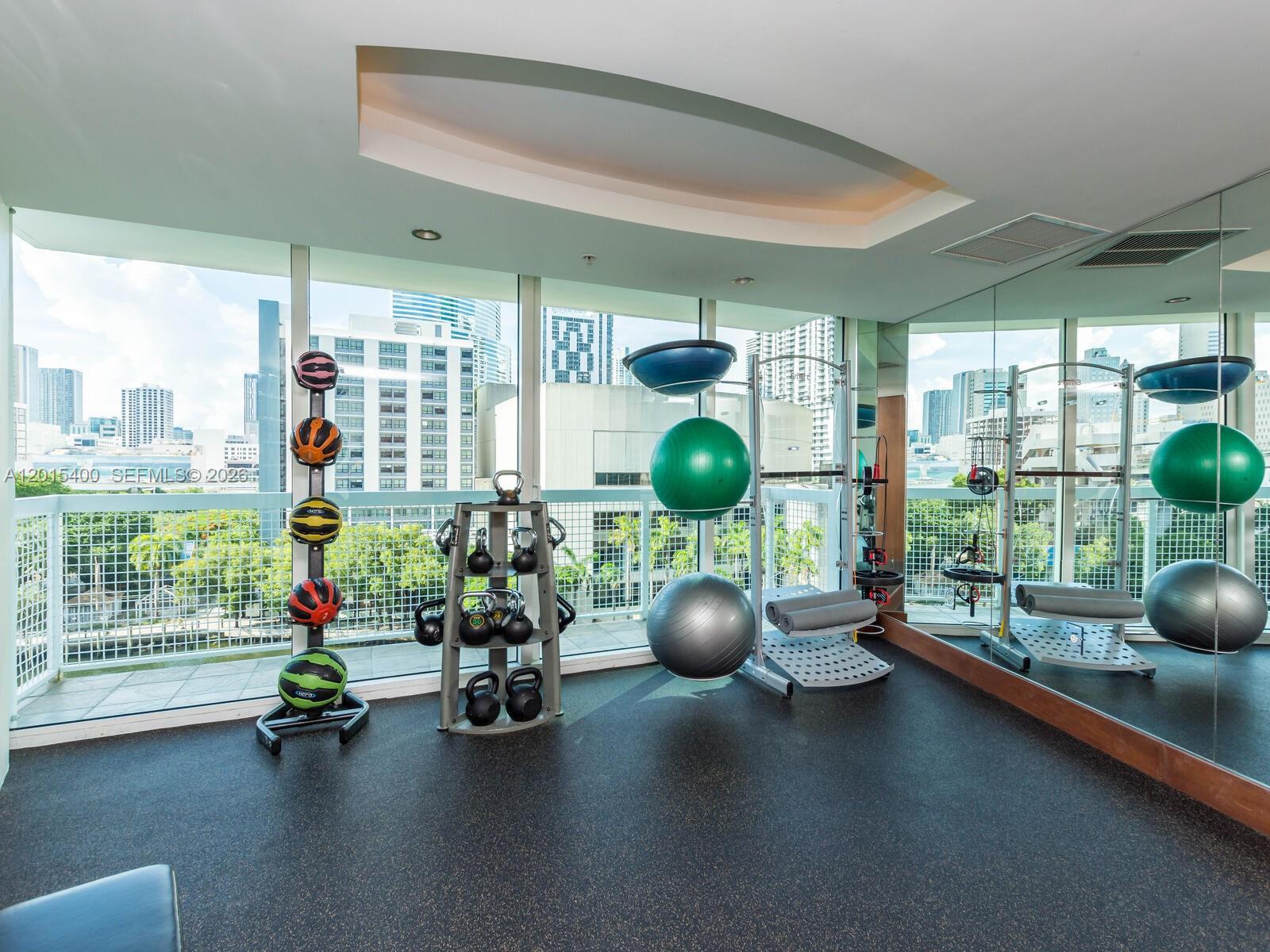 41 SE 5th St #2410 Miami, FL 33131