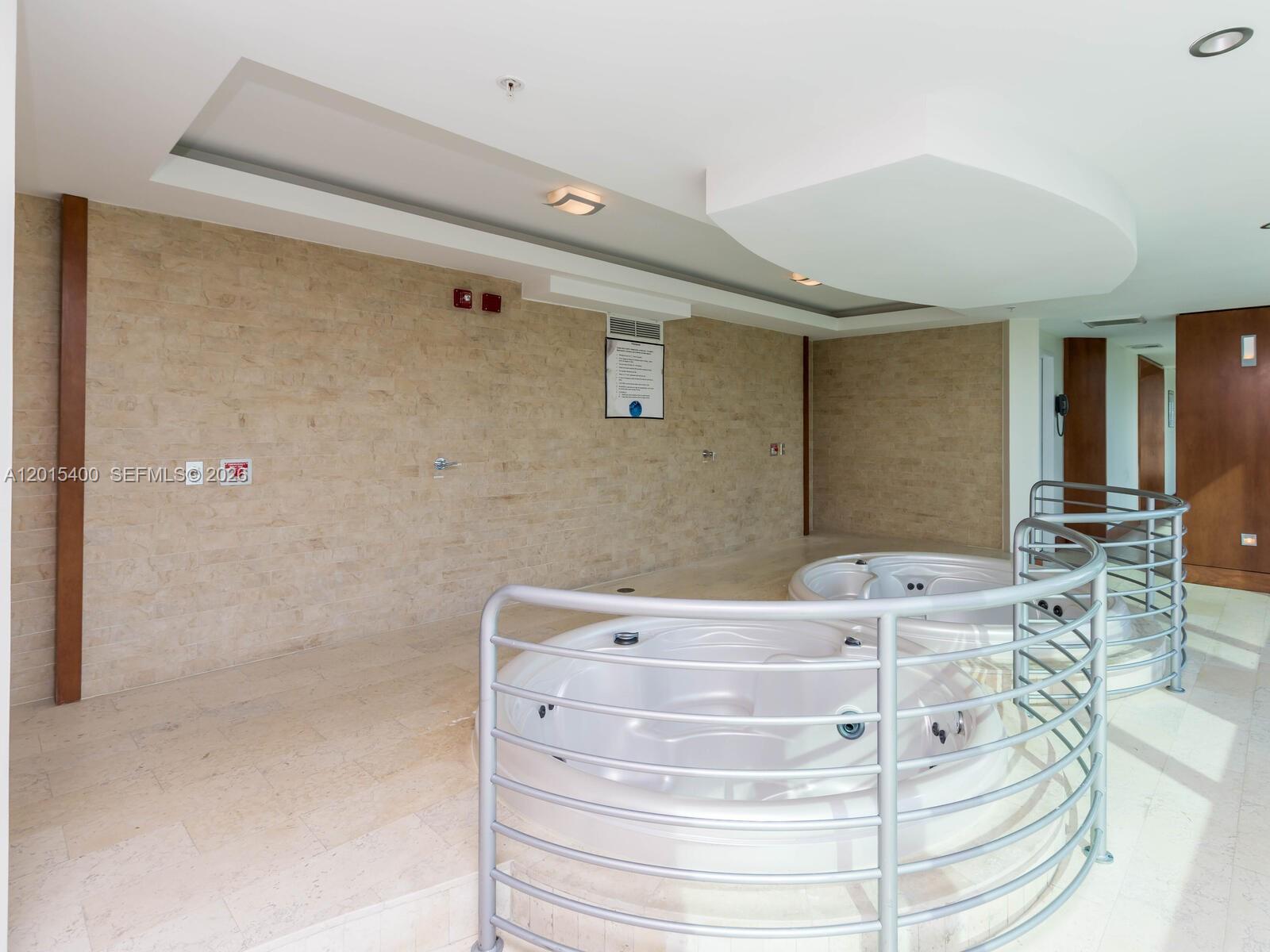 41 SE 5th St #2410 Miami, FL 33131