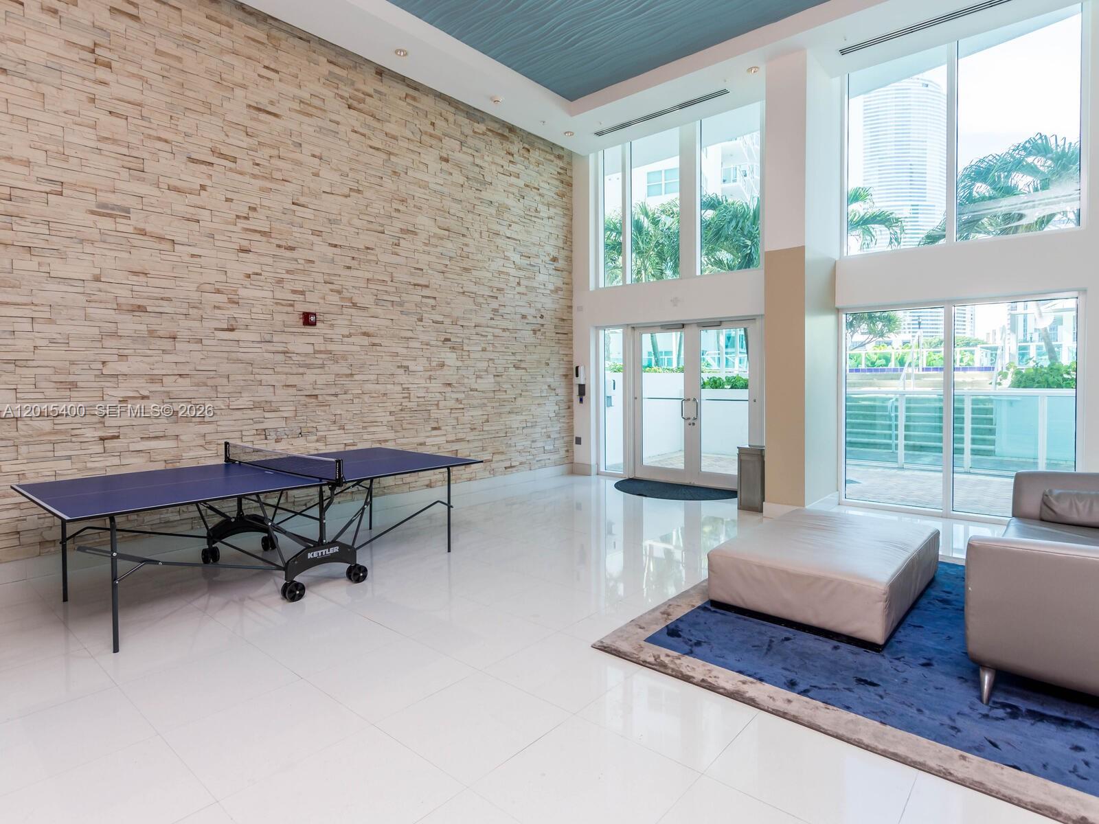 41 SE 5th St #2410 Miami, FL 33131
