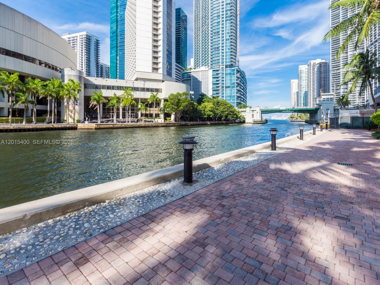 41 SE 5th St #2410 Miami, FL 33131