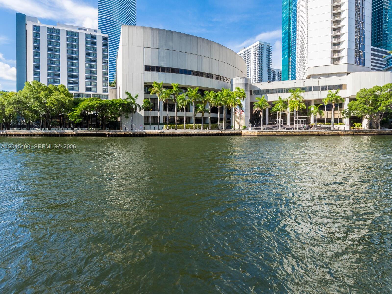 41 SE 5th St #2410 Miami, FL 33131