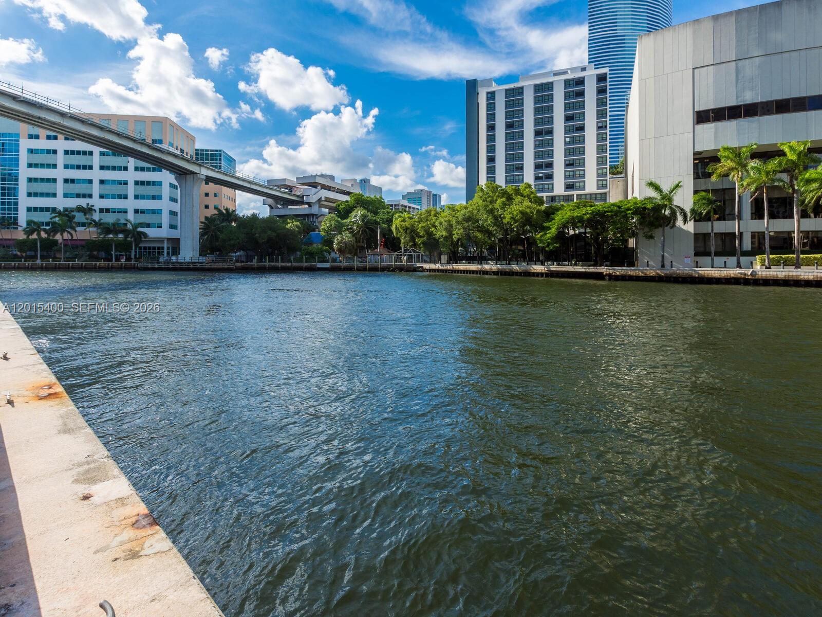 41 SE 5th St #2410 Miami, FL 33131