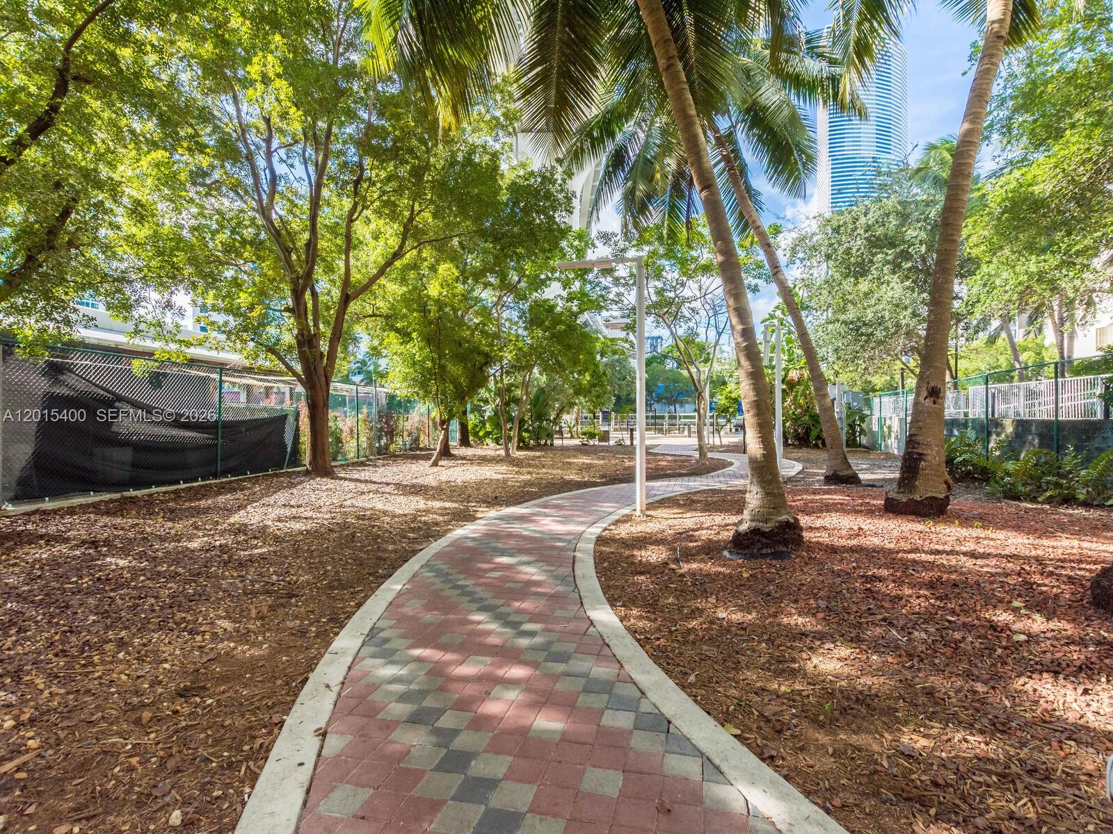 41 SE 5th St #2410 Miami, FL 33131
