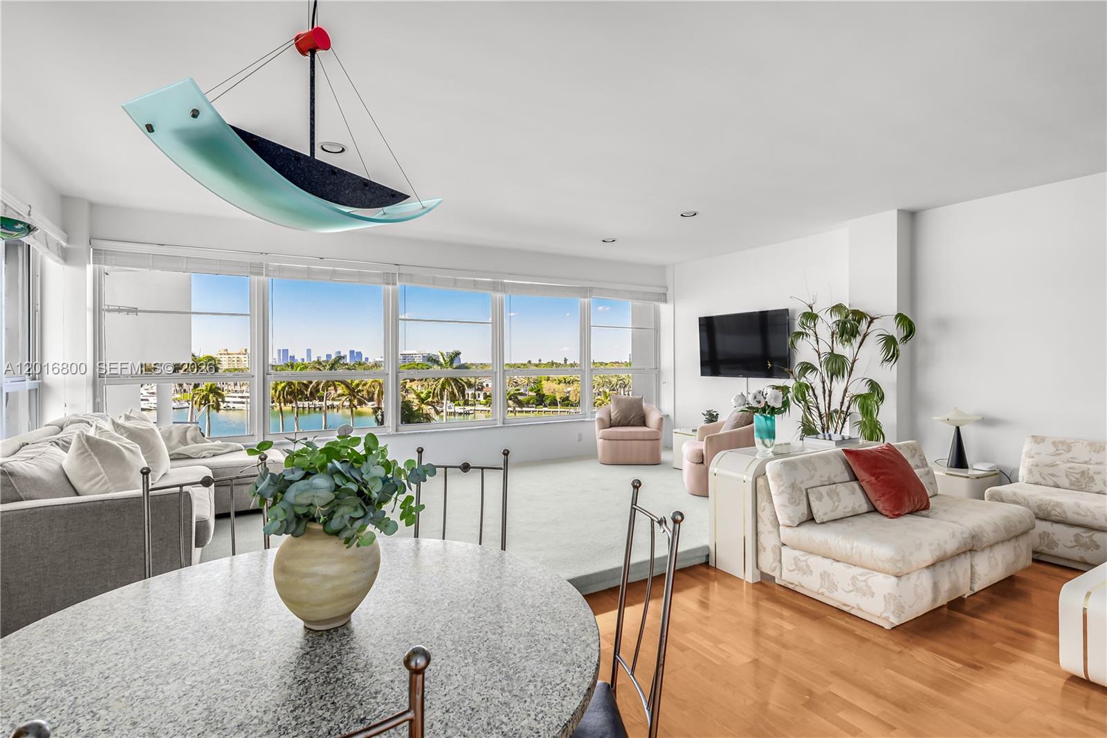 4925 Collins Ave #5F