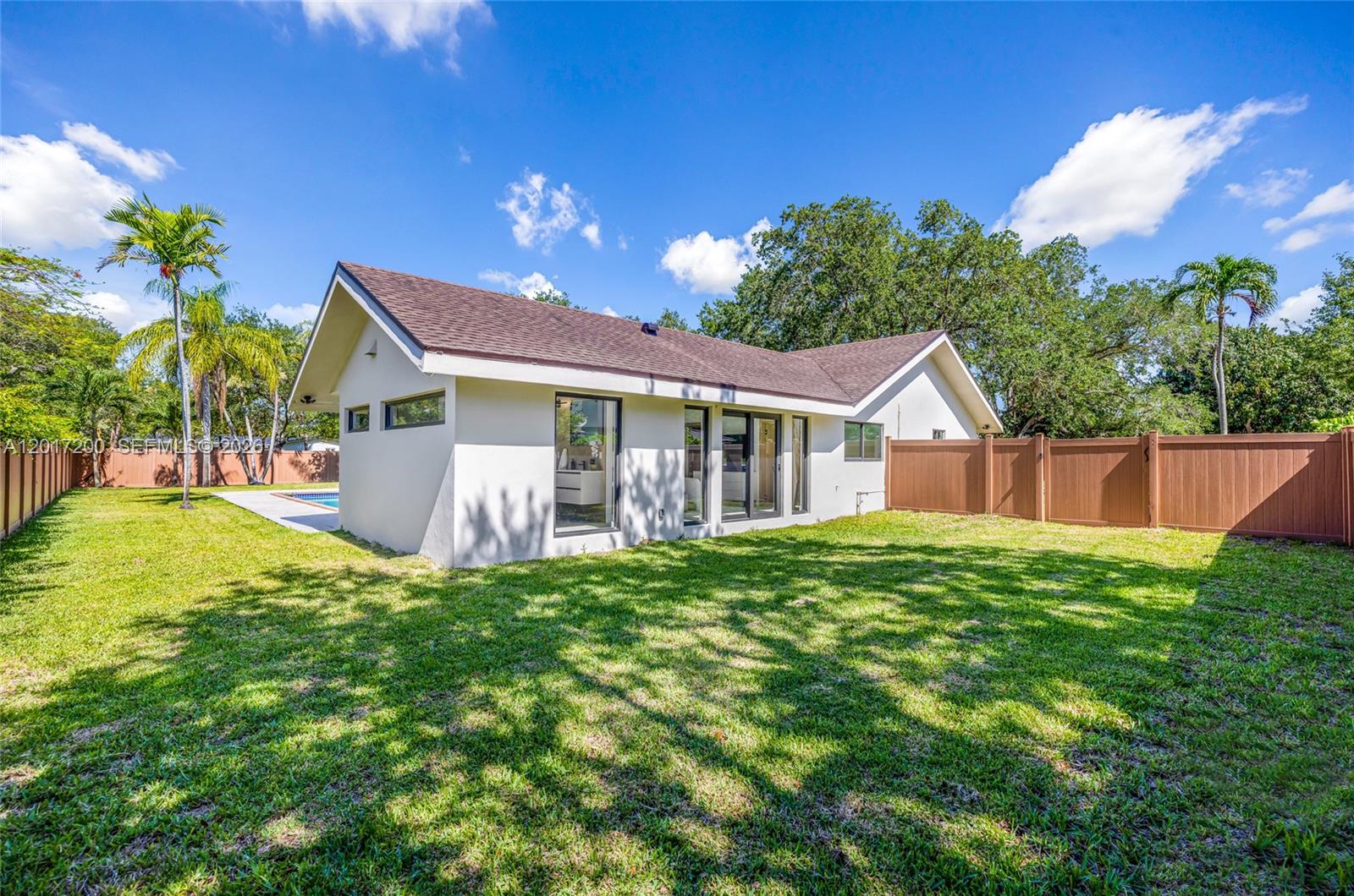 8120 SW 162nd St Palmetto Bay, FL 33157