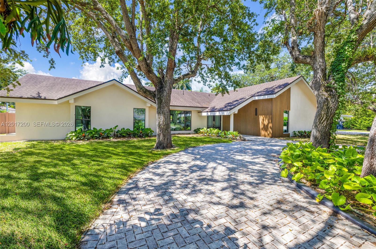 8120 SW 162nd St Palmetto Bay, FL 33157