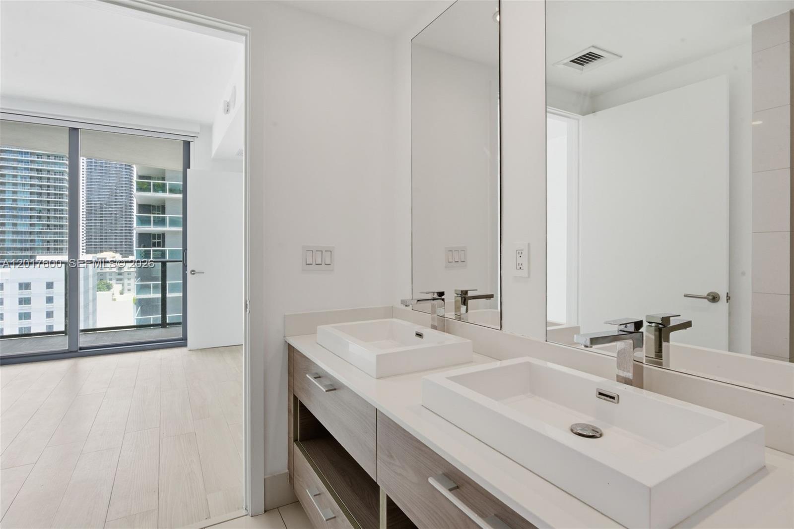 1300 S Miami Ave #1411 Miami, FL 33130
