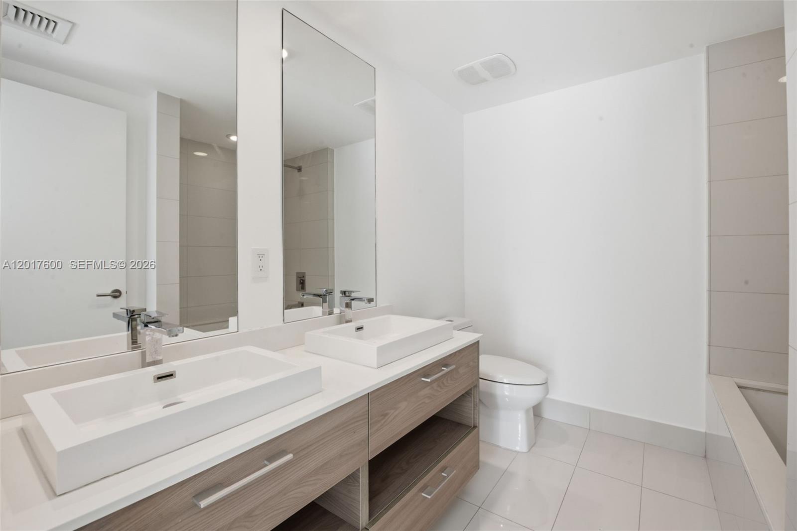 1300 S Miami Ave #1411 Miami, FL 33130