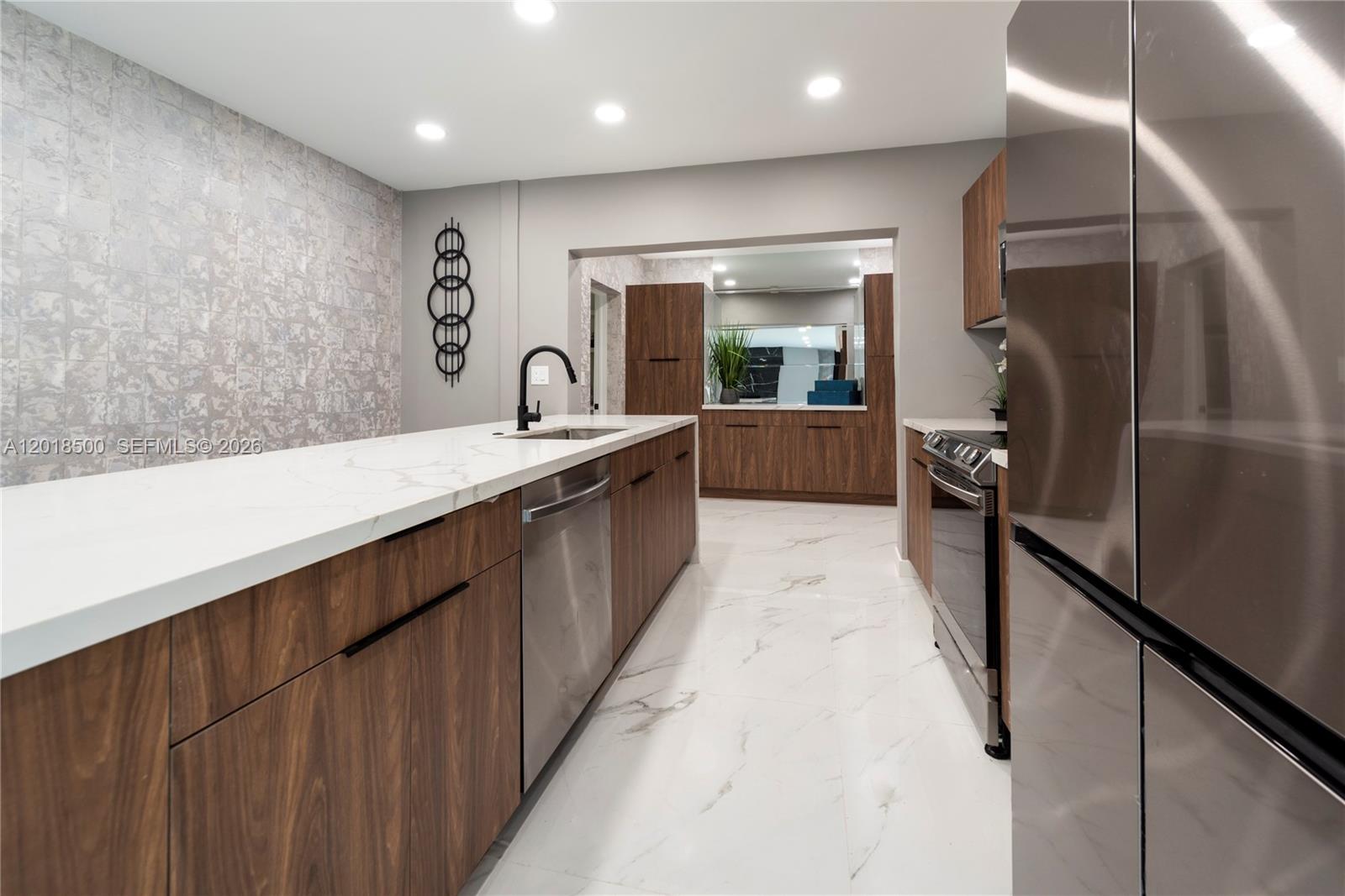 2308 SE 18th St Fort Lauderdale, FL 33316