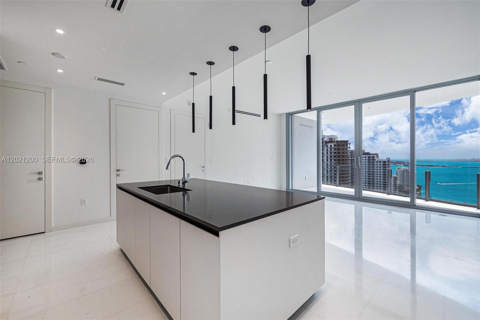 image Aston Martin Residences11