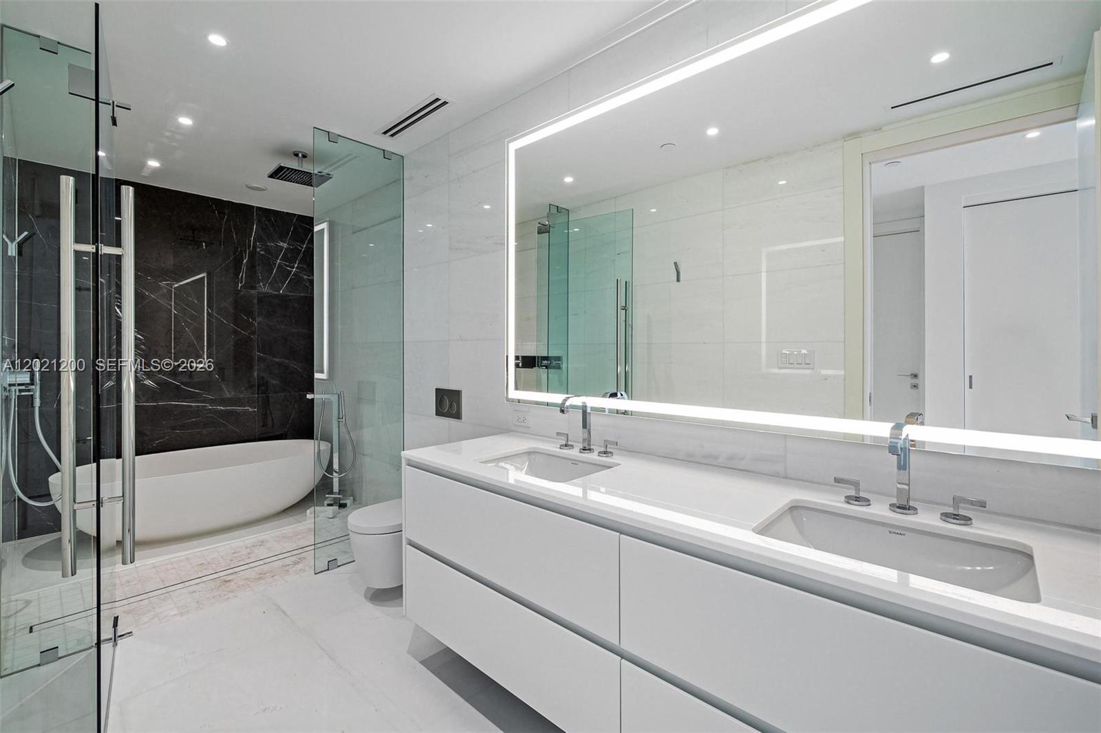 image Aston Martin Residences13