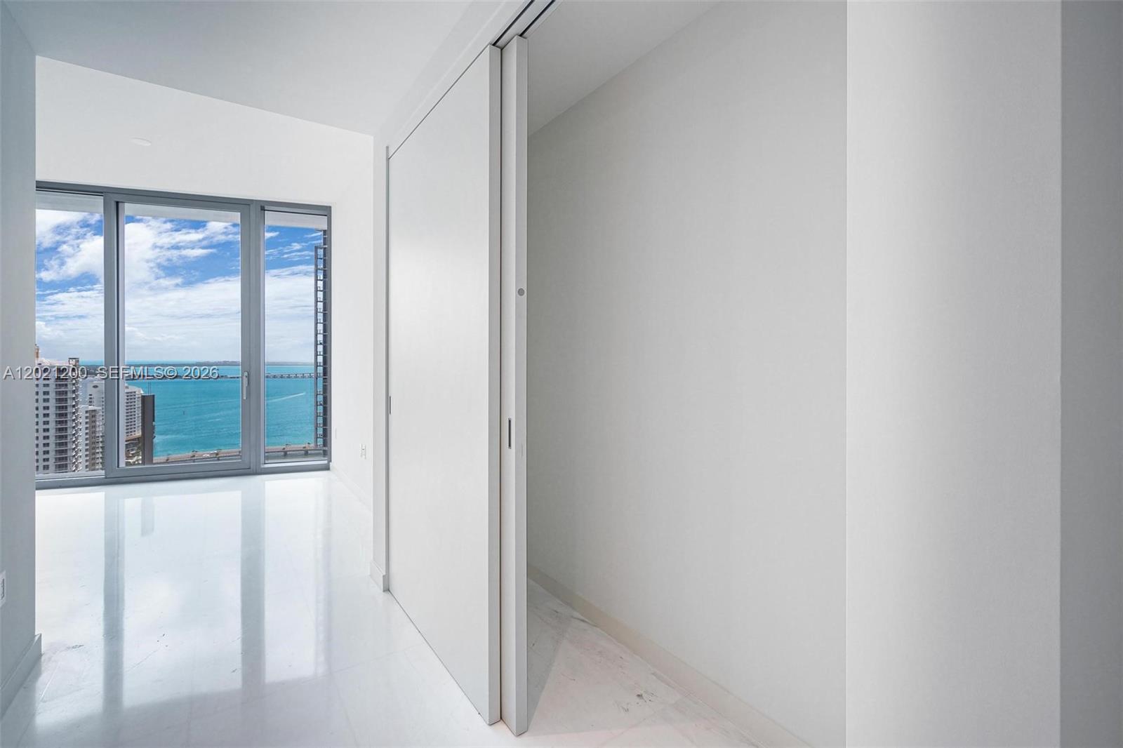 image Aston Martin Residences16