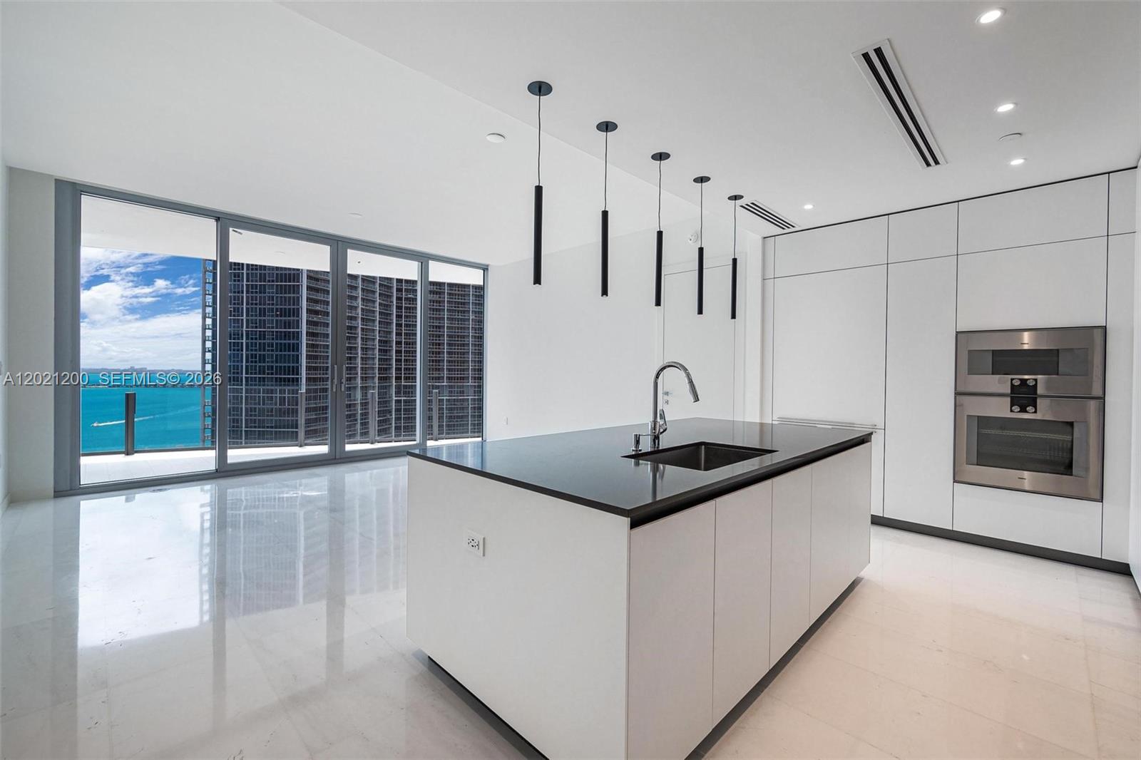 image Aston Martin Residences1