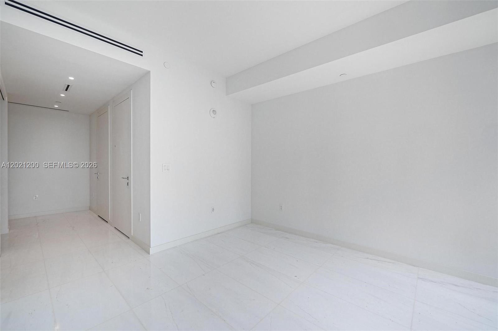 image Aston Martin Residences19
