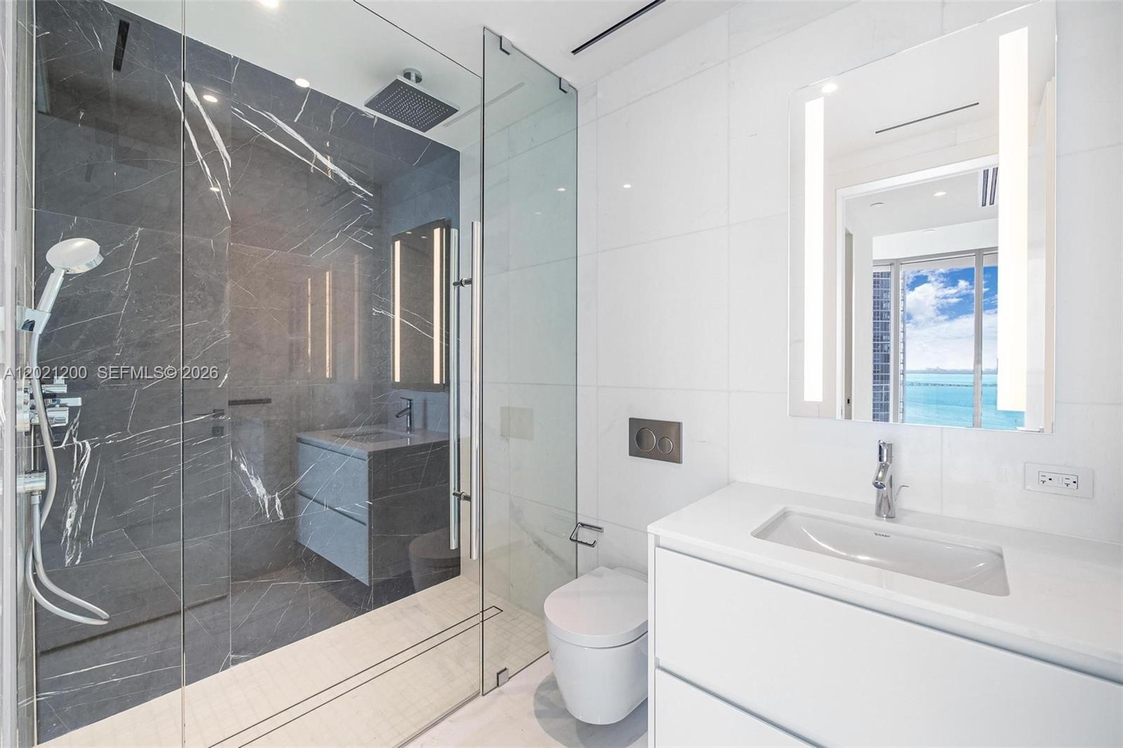 image Aston Martin Residences25