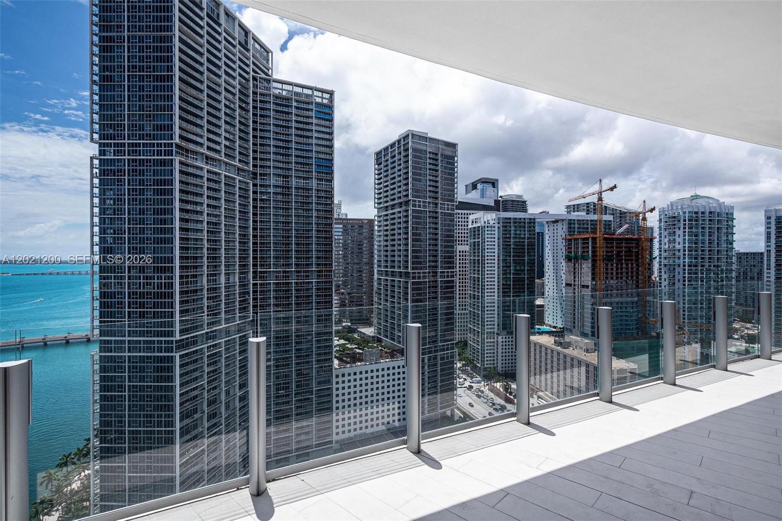 image Aston Martin Residences28