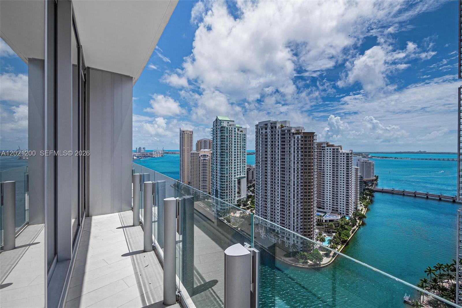 image Aston Martin Residences30
