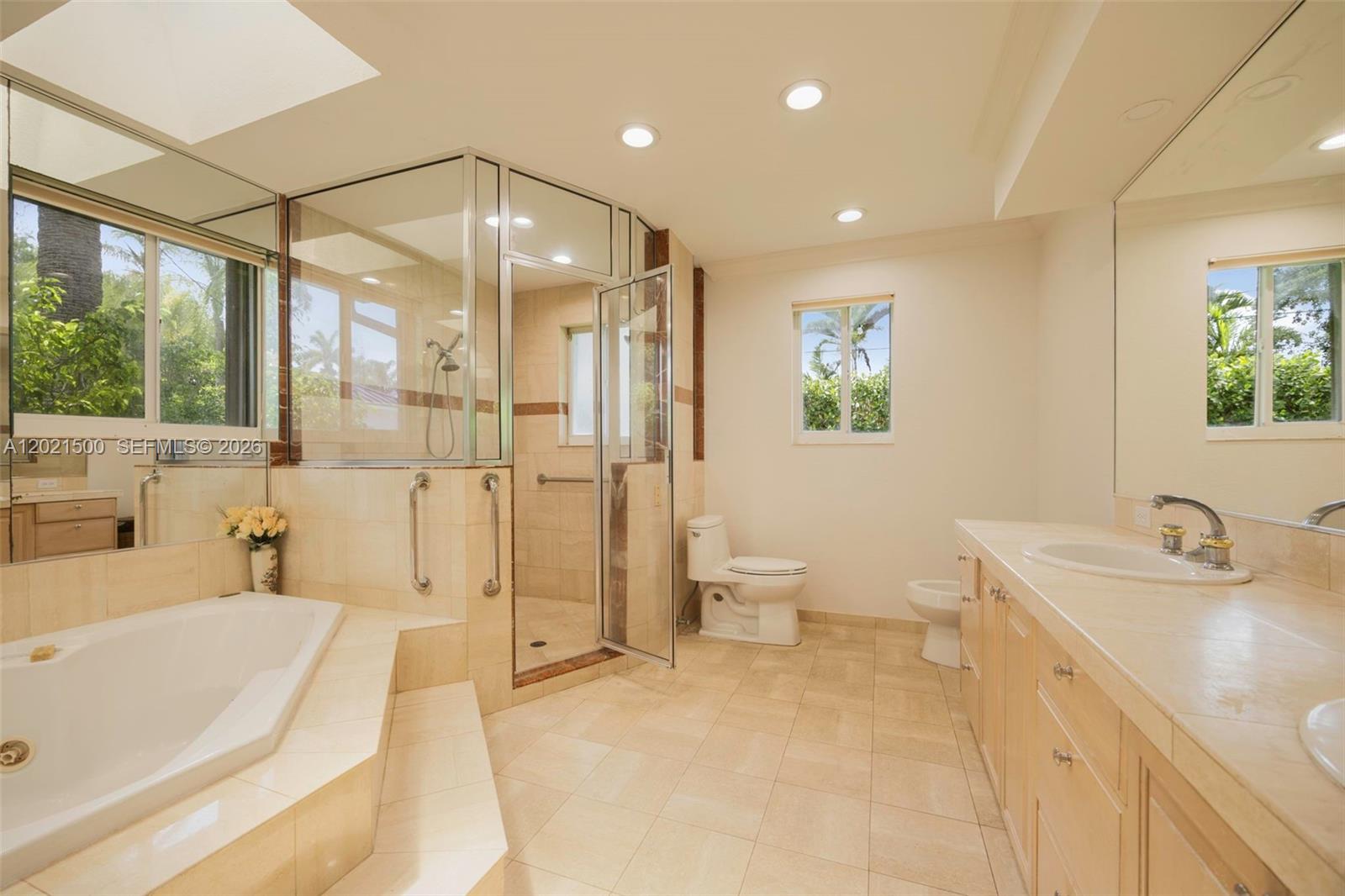 7400 SW 170th Ter Palmetto Bay, FL 33157