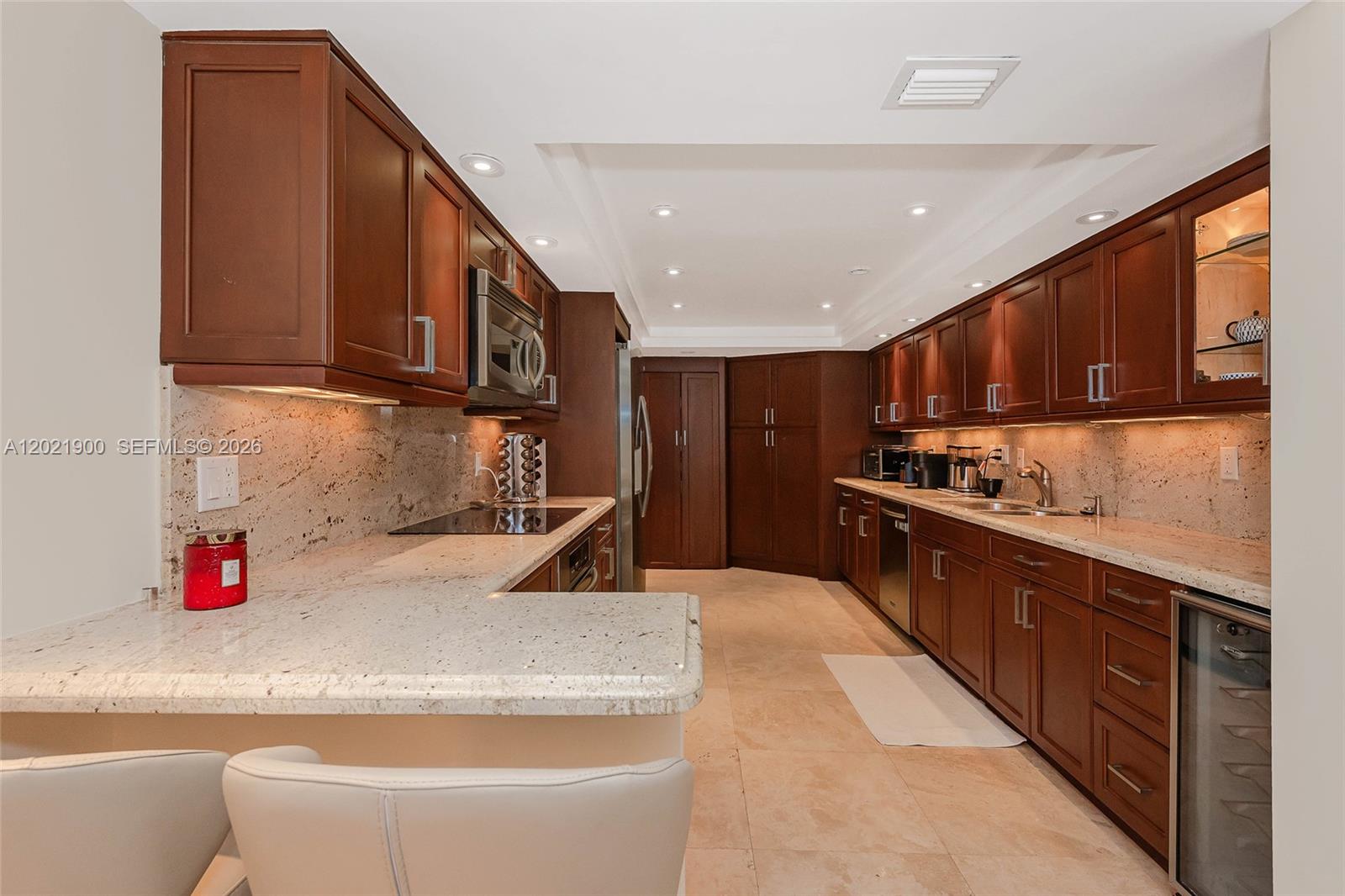 1121 Crandon Blvd #E405 Key Biscayne, FL 33149