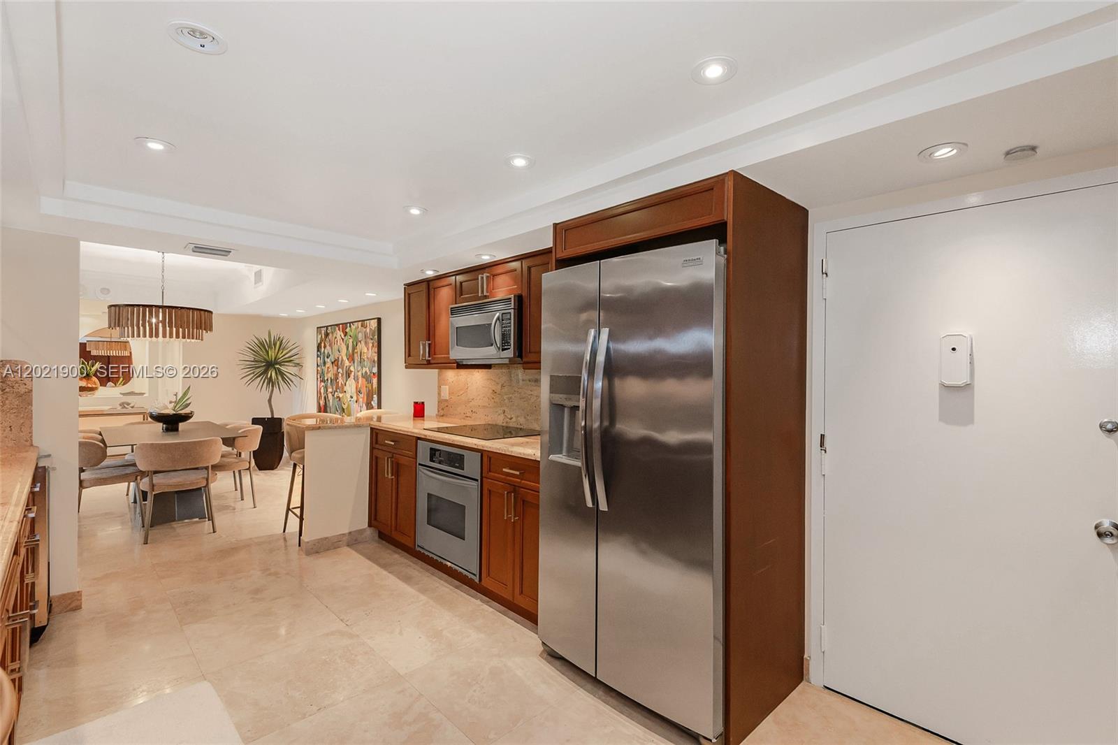 1121 Crandon Blvd #E405 Key Biscayne, FL 33149