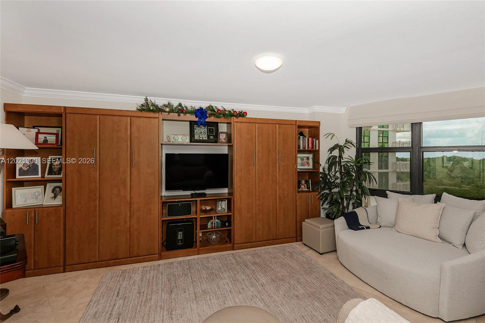 1121 Crandon Blvd #E405 Key Biscayne, FL 33149