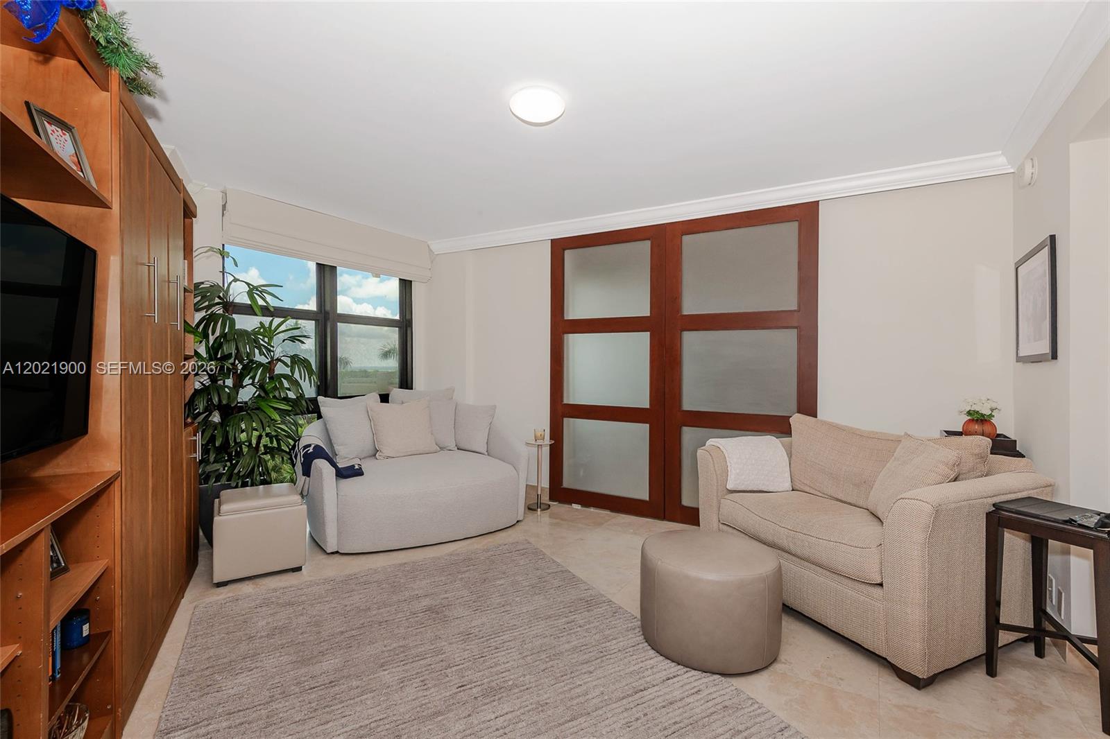 1121 Crandon Blvd #E405 Key Biscayne, FL 33149