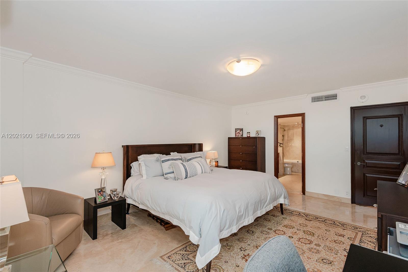 1121 Crandon Blvd #E405 Key Biscayne, FL 33149