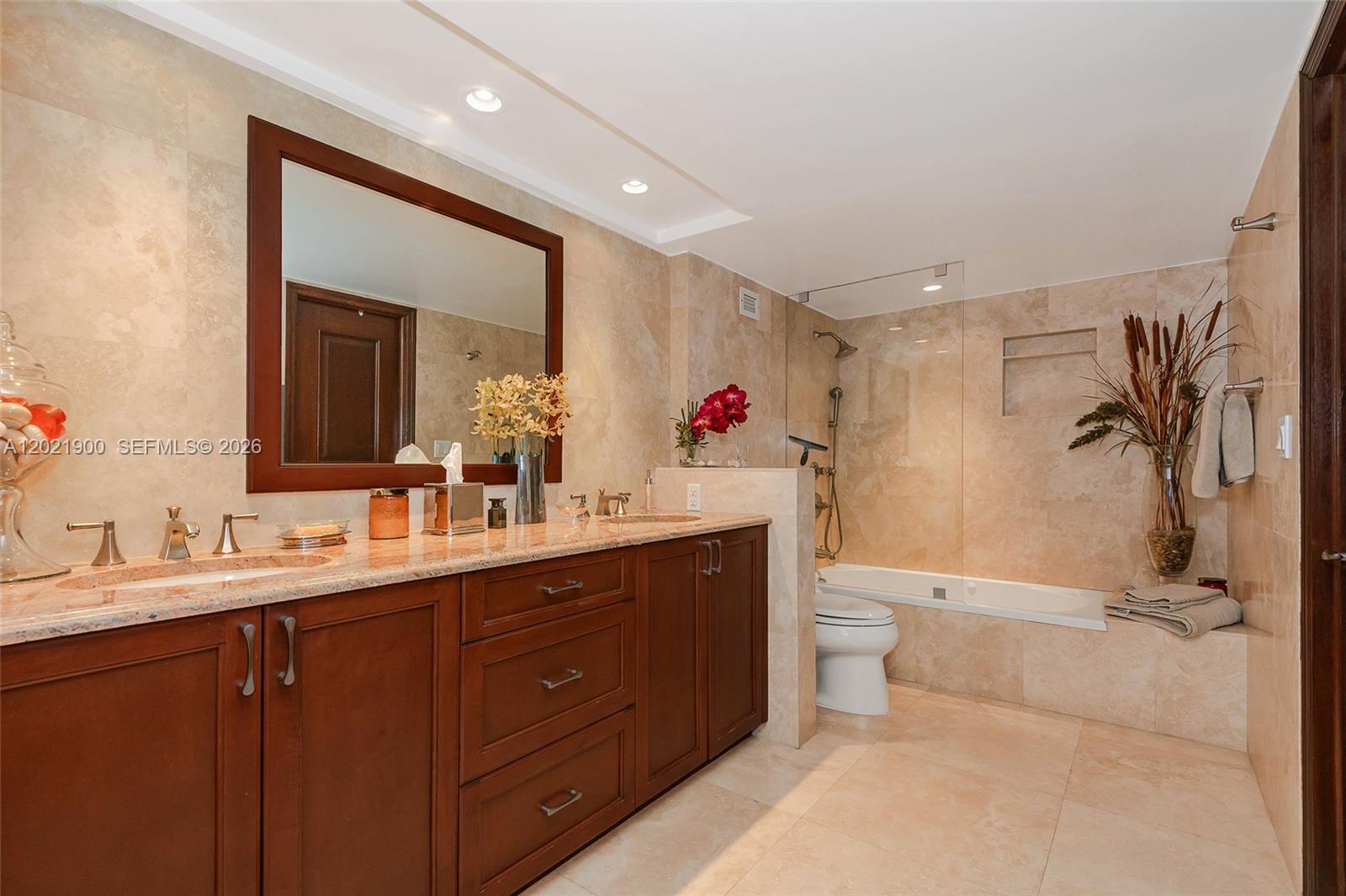 1121 Crandon Blvd #E405 Key Biscayne, FL 33149