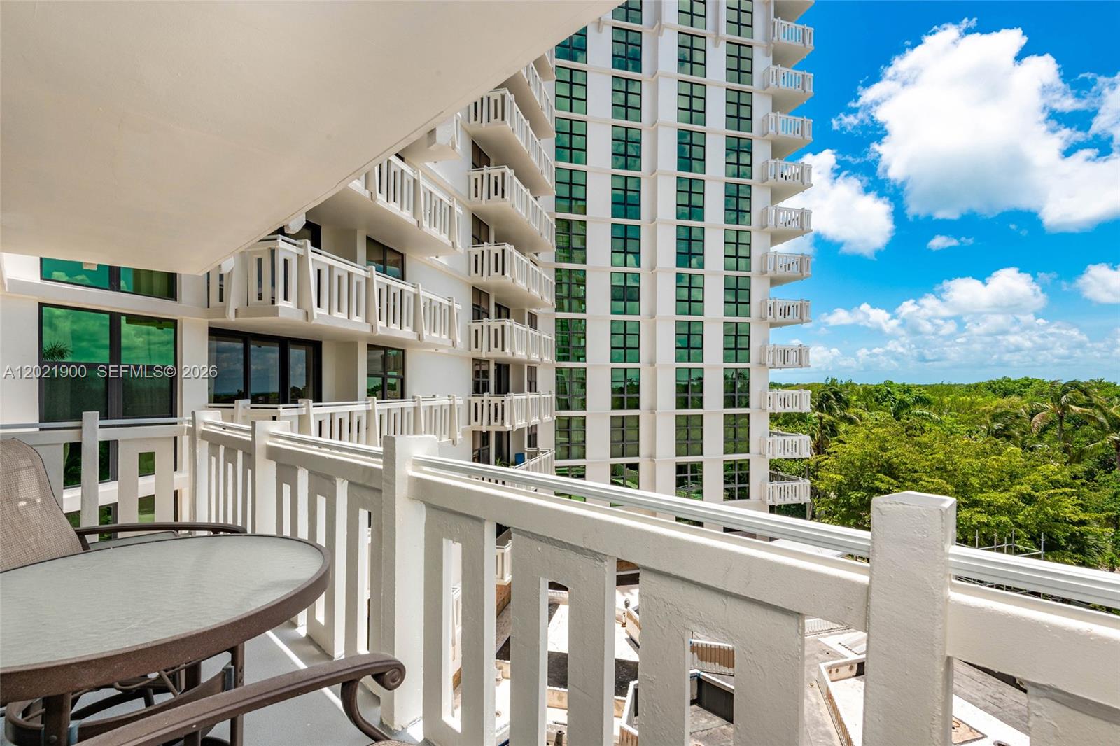1121 Crandon Blvd #E405 Key Biscayne, FL 33149